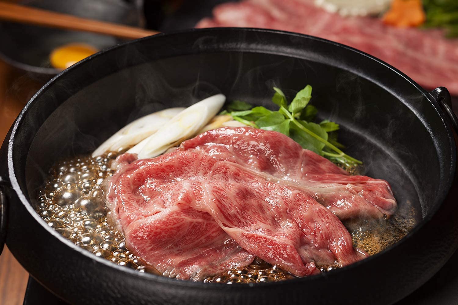 Amazon | [肉贈] 飛騨牛 すき焼き ギフト 赤身 モモ&肩 200g&200g 400g
